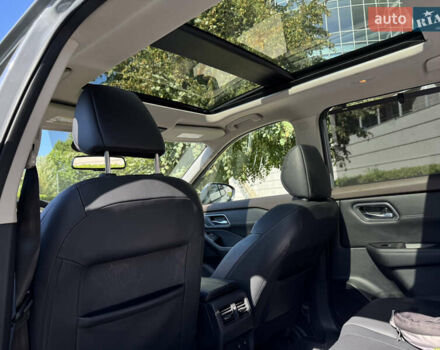 Сірий Ніссан Rogue, об'ємом двигуна 2.49 л та пробігом 27 тис. км за 30900 $, фото 21 на Automoto.ua