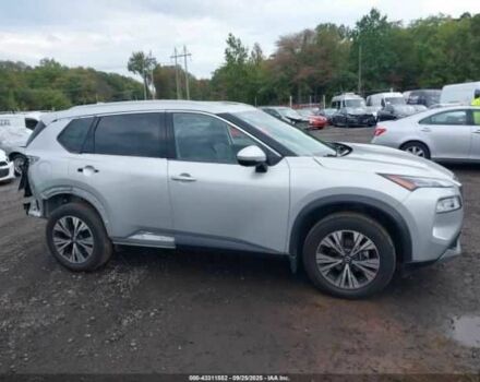 Серый Ниссан Rogue, объемом двигателя 2.5 л и пробегом 85 тыс. км за 5000 $, фото 13 на Automoto.ua