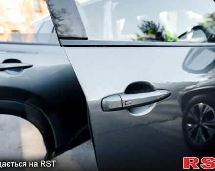 Серый Ниссан Rogue, объемом двигателя 2.5 л и пробегом 125 тыс. км за 23900 $, фото 4 на Automoto.ua