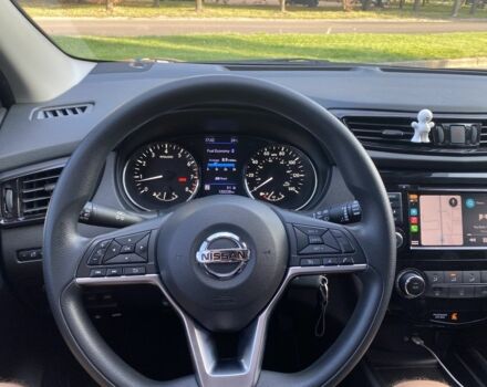 Серый Ниссан Rogue, объемом двигателя 2 л и пробегом 120 тыс. км за 15900 $, фото 3 на Automoto.ua