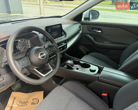 Сірий Ніссан Rogue, об'ємом двигуна 1.5 л та пробігом 72 тис. км за 22500 $, фото 39 на Automoto.ua