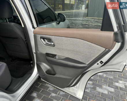 Сірий Ніссан Rogue, об'ємом двигуна 1.5 л та пробігом 72 тис. км за 22500 $, фото 20 на Automoto.ua