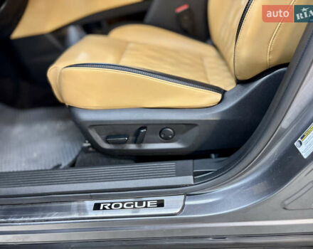 Серый Ниссан Rogue, объемом двигателя 1.5 л и пробегом 46 тыс. км за 26000 $, фото 25 на Automoto.ua