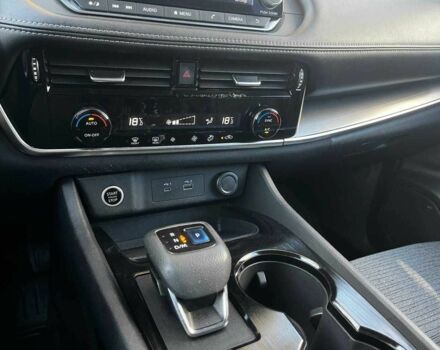 Серый Ниссан Rogue, объемом двигателя 1.5 л и пробегом 111 тыс. км за 23500 $, фото 23 на Automoto.ua