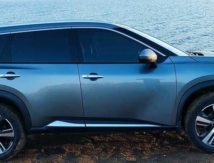 Серый Ниссан Rogue, объемом двигателя 1.5 л и пробегом 36 тыс. км за 34700 $, фото 3 на Automoto.ua