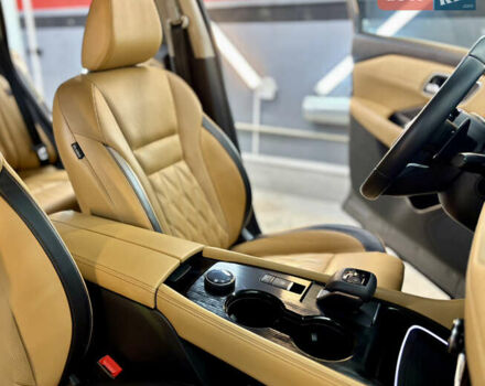 Серый Ниссан Rogue, объемом двигателя 1.5 л и пробегом 46 тыс. км за 26000 $, фото 41 на Automoto.ua