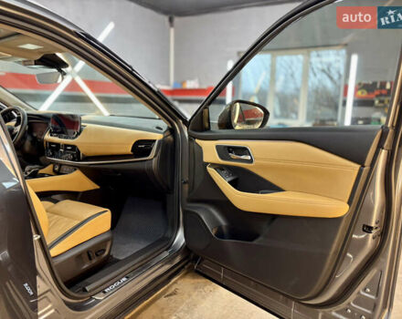 Серый Ниссан Rogue, объемом двигателя 1.5 л и пробегом 46 тыс. км за 26000 $, фото 43 на Automoto.ua