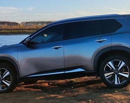 Серый Ниссан Rogue, объемом двигателя 1.5 л и пробегом 36 тыс. км за 34700 $, фото 5 на Automoto.ua