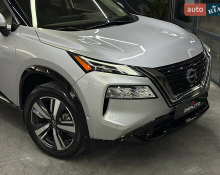 Серый Ниссан Rogue, объемом двигателя 1.5 л и пробегом 29 тыс. км за 28900 $, фото 2 на Automoto.ua
