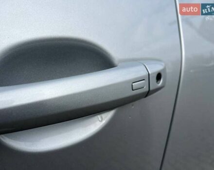 Сірий Ніссан Rogue, об'ємом двигуна 2.39 л та пробігом 109 тис. км за 22500 $, фото 8 на Automoto.ua