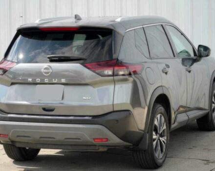 Серый Ниссан Rogue, объемом двигателя 1.5 л и пробегом 27 тыс. км за 14000 $, фото 7 на Automoto.ua