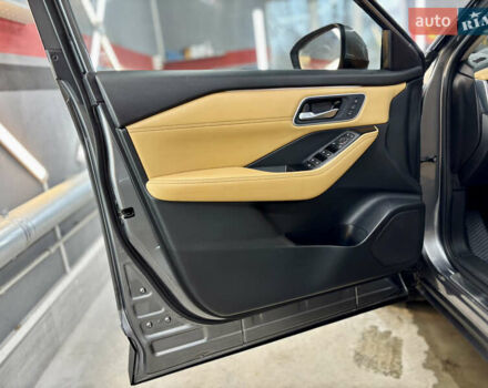 Серый Ниссан Rogue, объемом двигателя 1.5 л и пробегом 46 тыс. км за 26000 $, фото 24 на Automoto.ua