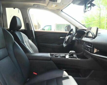 Серый Ниссан Rogue, объемом двигателя 1.5 л и пробегом 15 тыс. км за 18300 $, фото 5 на Automoto.ua