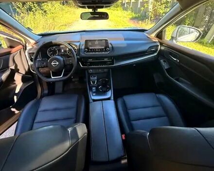 Серый Ниссан Rogue, объемом двигателя 1.5 л и пробегом 83 тыс. км за 25500 $, фото 1 на Automoto.ua