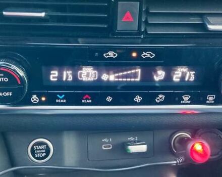 Серый Ниссан Rogue, объемом двигателя 1.5 л и пробегом 36 тыс. км за 34700 $, фото 21 на Automoto.ua