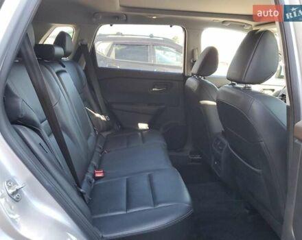 Серый Ниссан Rogue, объемом двигателя 1.5 л и пробегом 170 тыс. км за 6300 $, фото 10 на Automoto.ua