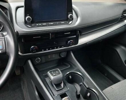 Серый Ниссан Rogue, объемом двигателя 1.5 л и пробегом 40 тыс. км за 18499 $, фото 41 на Automoto.ua