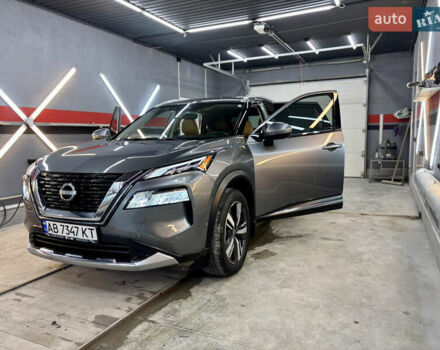 Серый Ниссан Rogue, объемом двигателя 1.5 л и пробегом 46 тыс. км за 26000 $, фото 17 на Automoto.ua