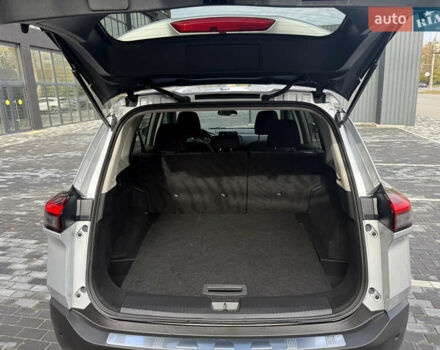 Сірий Ніссан Rogue, об'ємом двигуна 1.5 л та пробігом 72 тис. км за 22500 $, фото 19 на Automoto.ua