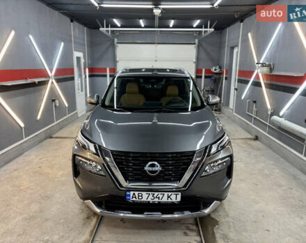 Серый Ниссан Rogue, объемом двигателя 1.5 л и пробегом 46 тыс. км за 26000 $, фото 4 на Automoto.ua