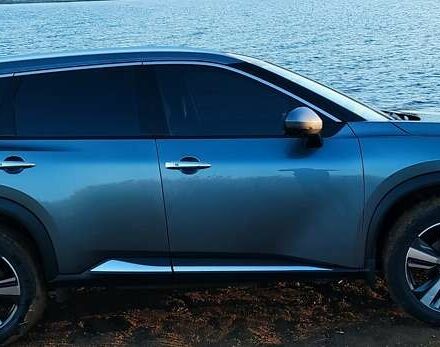 Серый Ниссан Rogue, объемом двигателя 1.5 л и пробегом 36 тыс. км за 34700 $, фото 2 на Automoto.ua