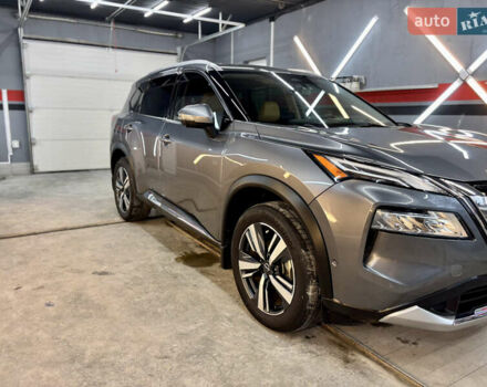 Серый Ниссан Rogue, объемом двигателя 1.5 л и пробегом 46 тыс. км за 26000 $, фото 14 на Automoto.ua