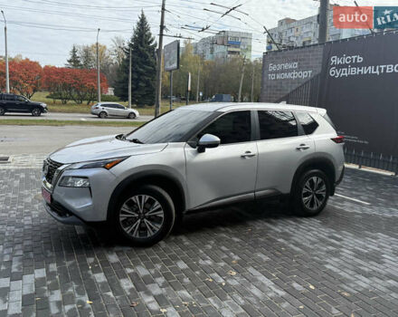 Сірий Ніссан Rogue, об'ємом двигуна 1.5 л та пробігом 72 тис. км за 22500 $, фото 2 на Automoto.ua