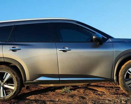 Серый Ниссан Rogue, объемом двигателя 1.5 л и пробегом 36 тыс. км за 34700 $, фото 4 на Automoto.ua