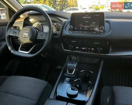 Серый Ниссан Rogue, объемом двигателя 1.5 л и пробегом 111 тыс. км за 23500 $, фото 14 на Automoto.ua