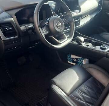 Сірий Ніссан Rogue, об'ємом двигуна 1.5 л та пробігом 45 тис. км за 28000 $, фото 4 на Automoto.ua