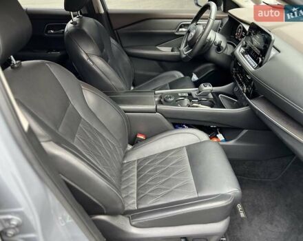 Серый Ниссан Rogue, объемом двигателя 1.5 л и пробегом 80 тыс. км за 29399 $, фото 24 на Automoto.ua