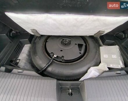 Серый Ниссан Rogue, объемом двигателя 1.5 л и пробегом 87 тыс. км за 24000 $, фото 16 на Automoto.ua