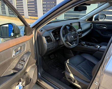 Серый Ниссан Rogue, объемом двигателя 1.5 л и пробегом 39 тыс. км за 27500 $, фото 11 на Automoto.ua