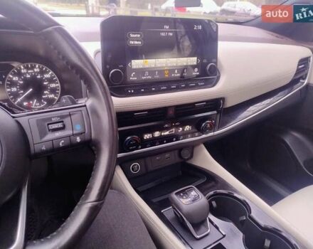 Серый Ниссан Rogue, объемом двигателя 1.5 л и пробегом 87 тыс. км за 24000 $, фото 18 на Automoto.ua