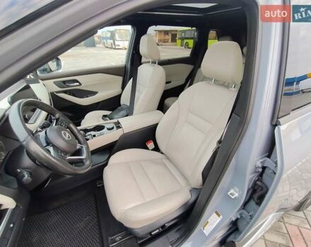 Серый Ниссан Rogue, объемом двигателя 1.5 л и пробегом 87 тыс. км за 24000 $, фото 8 на Automoto.ua