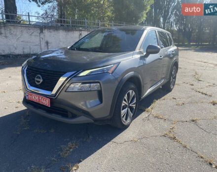 Серый Ниссан Rogue, объемом двигателя 1.5 л и пробегом 91 тыс. км за 22900 $, фото 1 на Automoto.ua