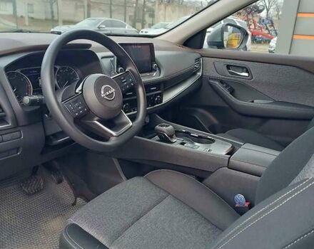 Серый Ниссан Rogue, объемом двигателя 1.5 л и пробегом 73 тыс. км за 19900 $, фото 5 на Automoto.ua