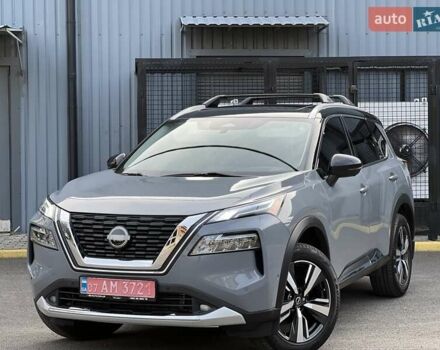 Серый Ниссан Rogue, объемом двигателя 1.5 л и пробегом 80 тыс. км за 29399 $, фото 6 на Automoto.ua