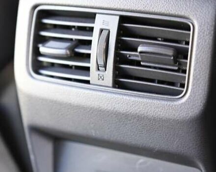 Серый Ниссан Rogue, объемом двигателя 1.5 л и пробегом 55 тыс. км за 25999 $, фото 21 на Automoto.ua