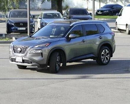 Серый Ниссан Rogue, объемом двигателя 1.5 л и пробегом 55 тыс. км за 25999 $, фото 3 на Automoto.ua