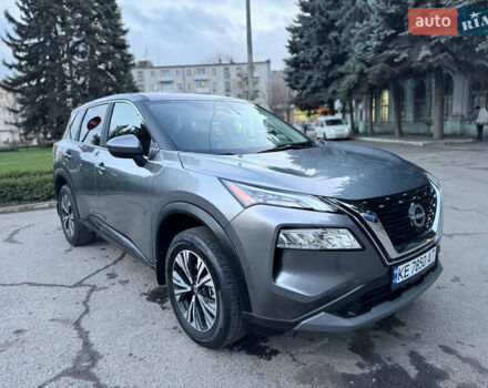 Серый Ниссан Rogue, объемом двигателя 1.5 л и пробегом 19 тыс. км за 20900 $, фото 2 на Automoto.ua