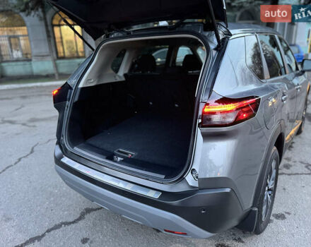 Серый Ниссан Rogue, объемом двигателя 1.5 л и пробегом 19 тыс. км за 20900 $, фото 21 на Automoto.ua