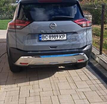 Сірий Ніссан Rogue, об'ємом двигуна 1.5 л та пробігом 45 тис. км за 28000 $, фото 3 на Automoto.ua