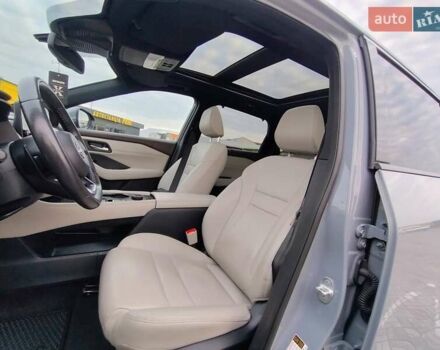 Серый Ниссан Rogue, объемом двигателя 1.5 л и пробегом 87 тыс. км за 24000 $, фото 5 на Automoto.ua