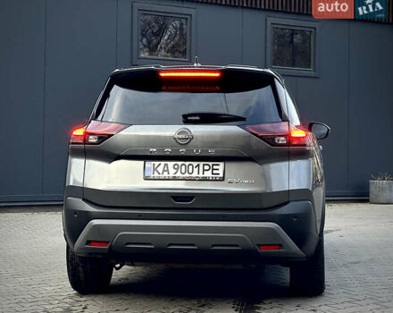 Серый Ниссан Rogue, объемом двигателя 1.5 л и пробегом 29 тыс. км за 23500 $, фото 2 на Automoto.ua