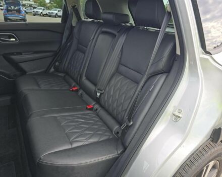 Сірий Ніссан Rogue, об'ємом двигуна 0 л та пробігом 77 тис. км за 20000 $, фото 3 на Automoto.ua