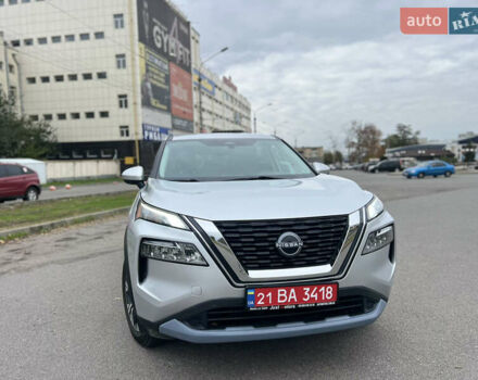 Серый Ниссан Rogue, объемом двигателя 1.5 л и пробегом 67 тыс. км за 20500 $, фото 2 на Automoto.ua