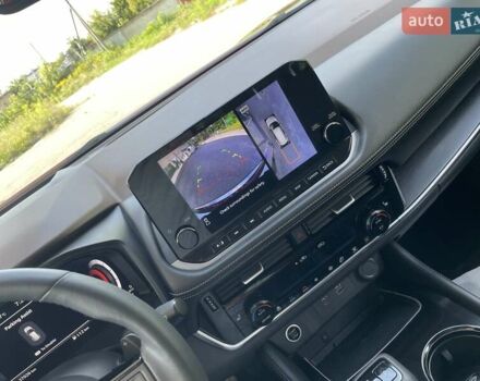 Серый Ниссан Rogue, объемом двигателя 1.5 л и пробегом 87 тыс. км за 24000 $, фото 11 на Automoto.ua