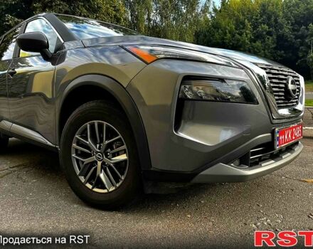 Серый Ниссан Rogue, объемом двигателя 1.5 л и пробегом 90 тыс. км за 22500 $, фото 1 на Automoto.ua