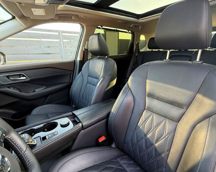 Серый Ниссан Rogue, объемом двигателя 1.5 л и пробегом 39 тыс. км за 27500 $, фото 10 на Automoto.ua